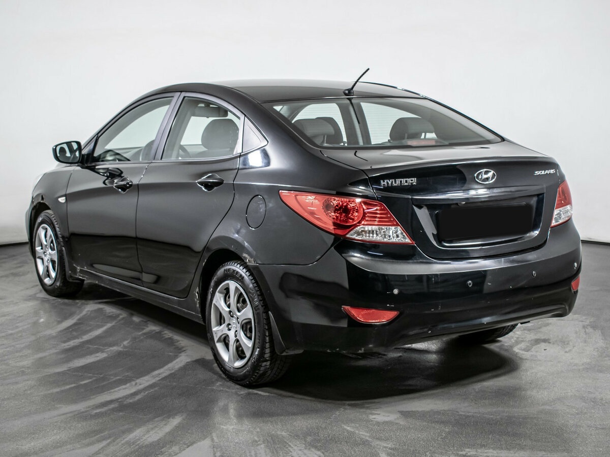 Hyundai Solaris с пробегом — 2011 год. Фото: #6