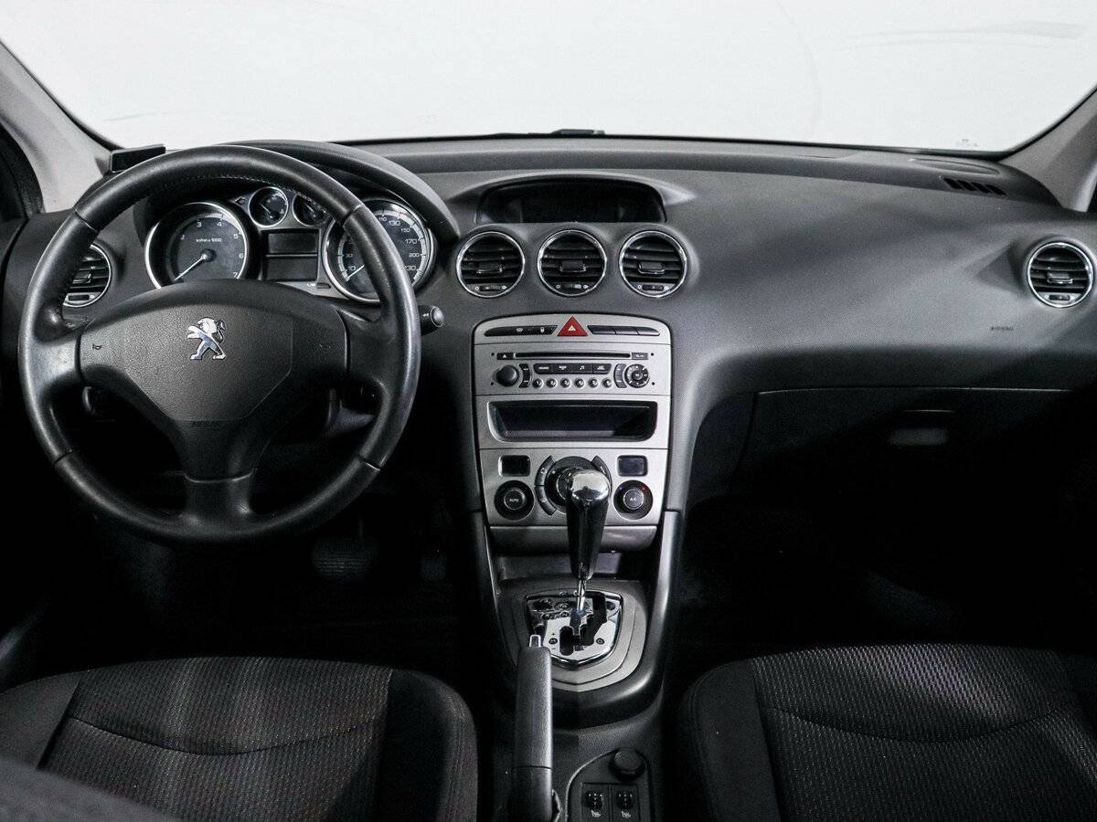 Peugeot 408 с пробегом — 2012 год. Фото: #10