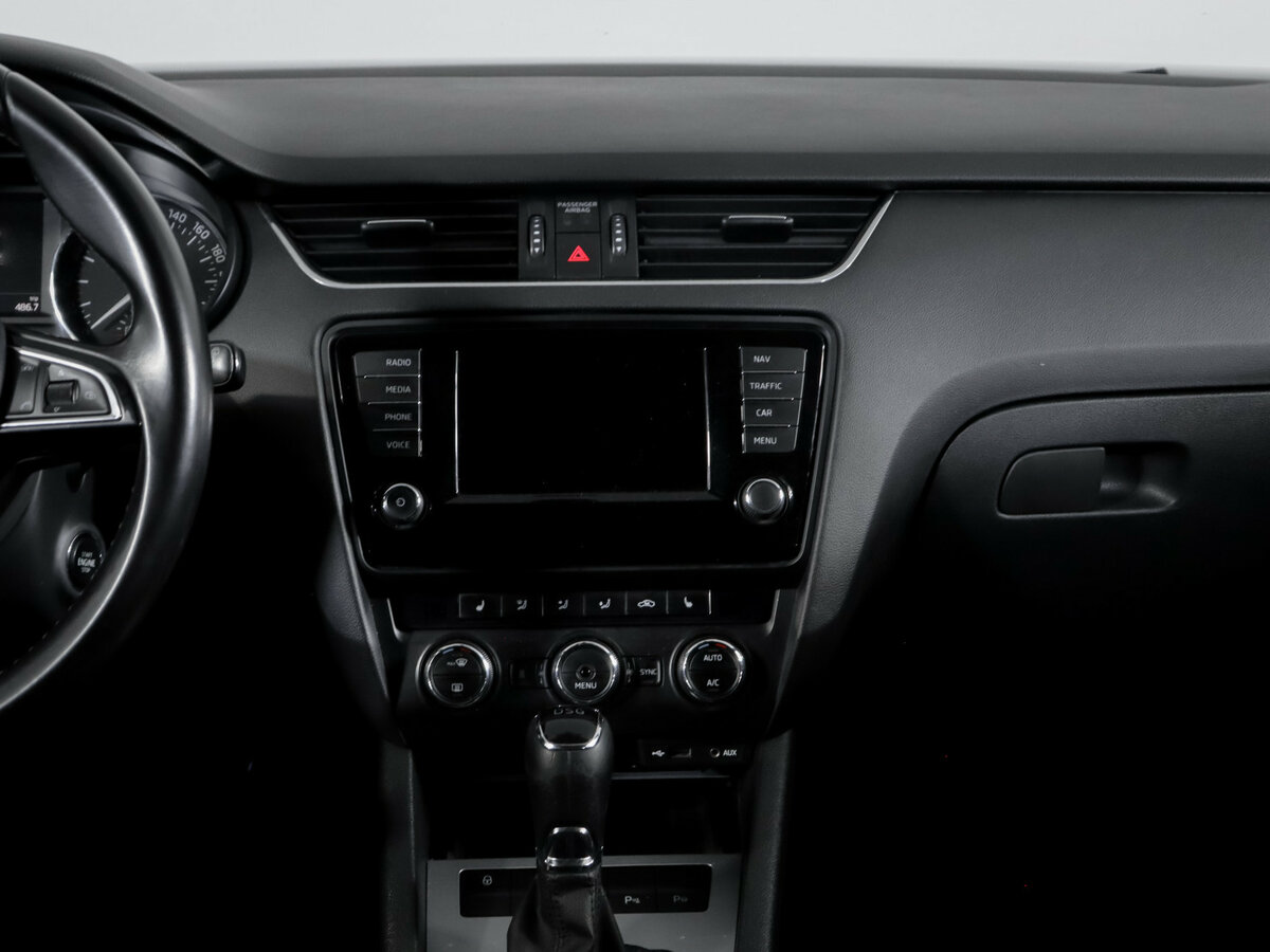 Skoda Octavia с пробегом — 2015 год. Фото: #10