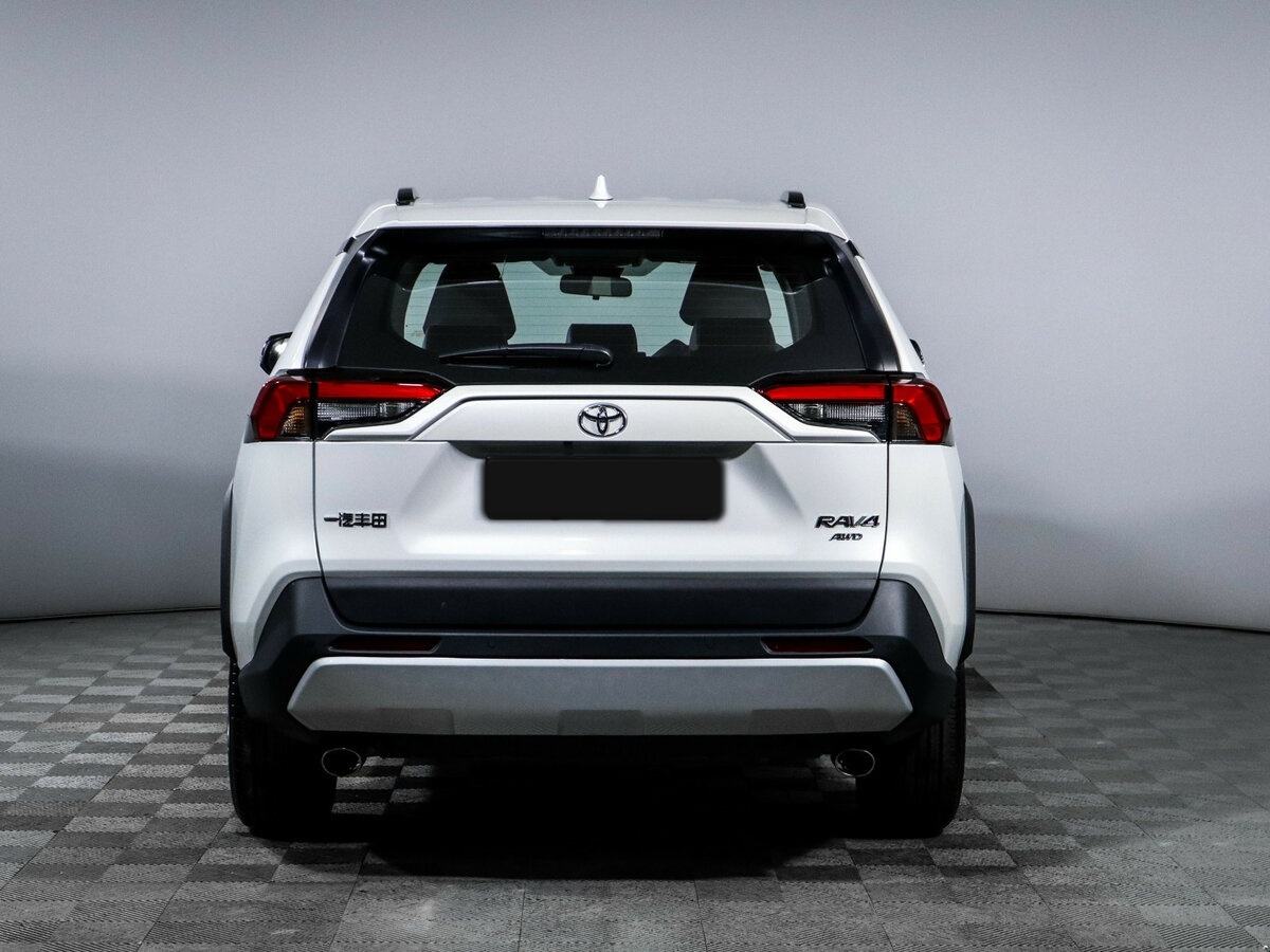 Toyota RAV4 с пробегом — 2025 год. Фото: #5