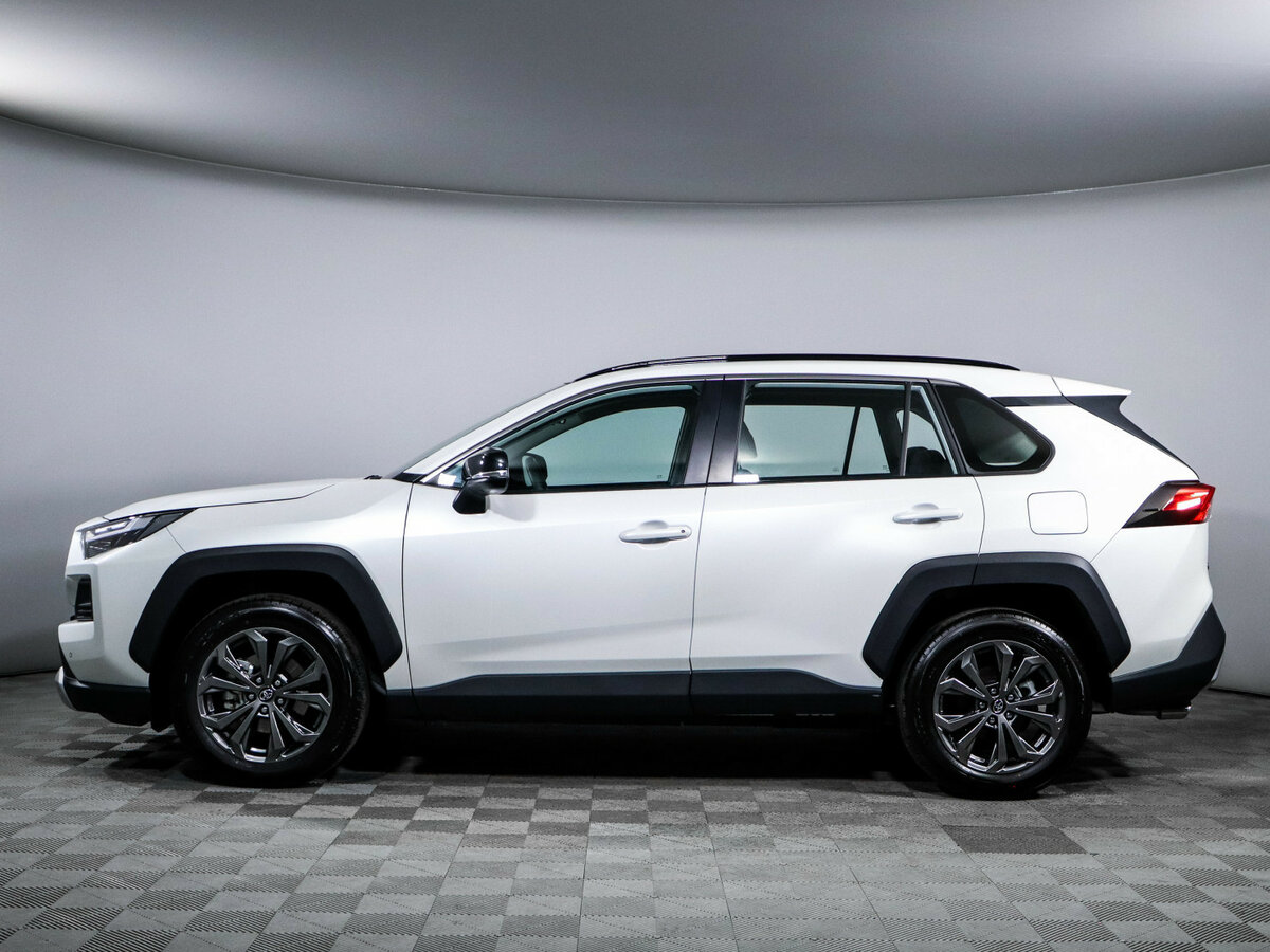 Toyota RAV4 с пробегом — 2025 год. Фото: #7