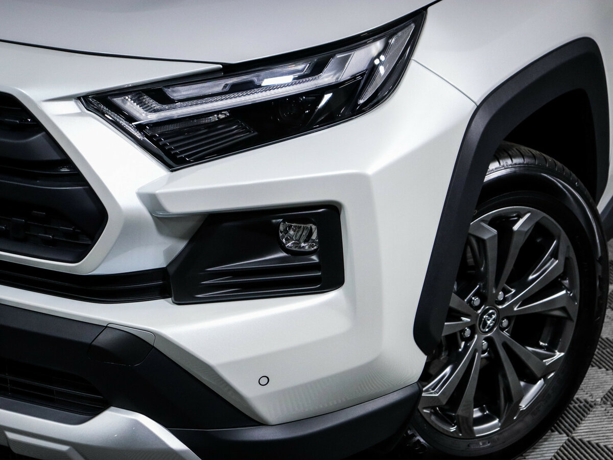 Toyota RAV4 с пробегом — 2025 год. Фото: #15