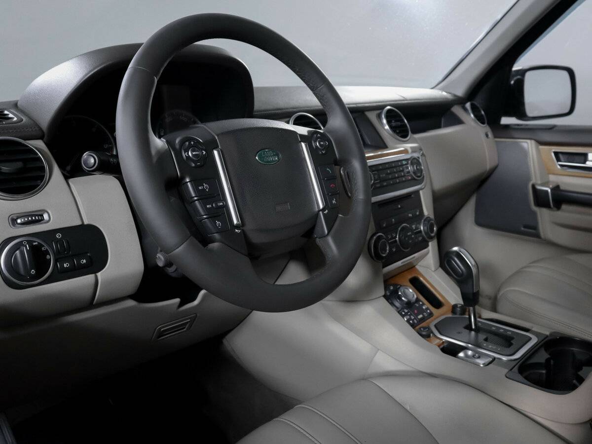 Land Rover Discovery с пробегом — 2011 год. Фото: #13