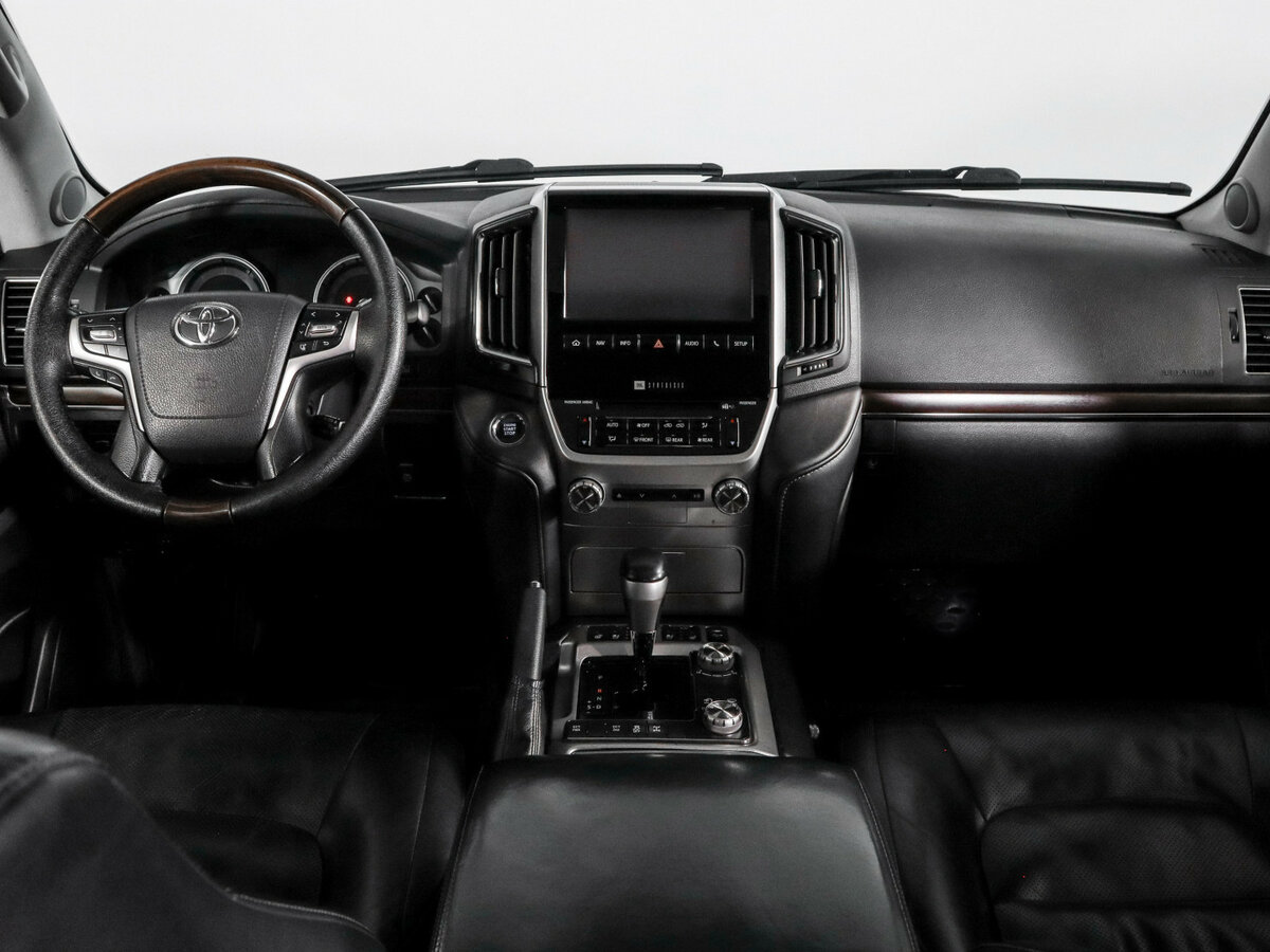 Toyota Land Cruiser с пробегом — 2015 год. Фото: #11