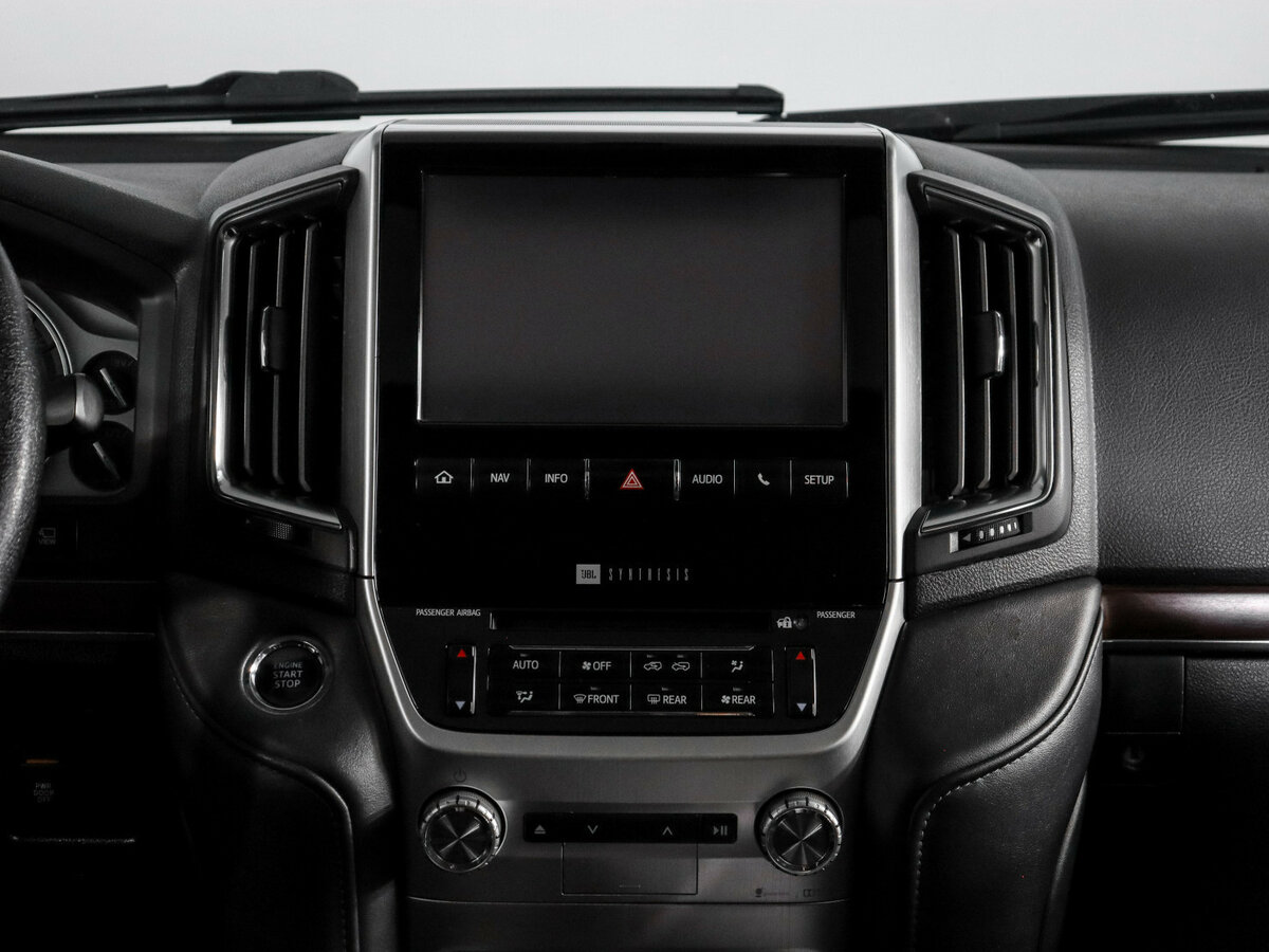 Toyota Land Cruiser с пробегом — 2015 год. Фото: #12