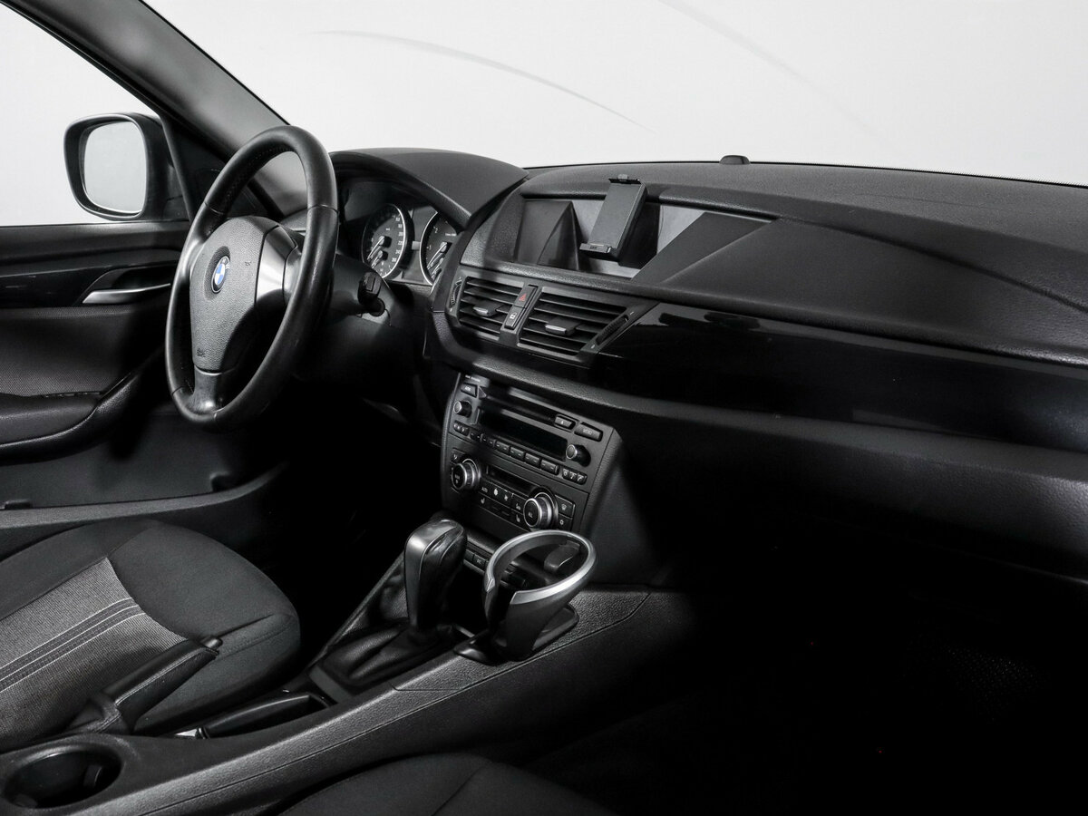 BMW X1 с пробегом — 2010 год. Фото: #8