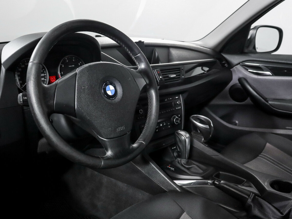 BMW X1 с пробегом — 2010 год. Фото: #13