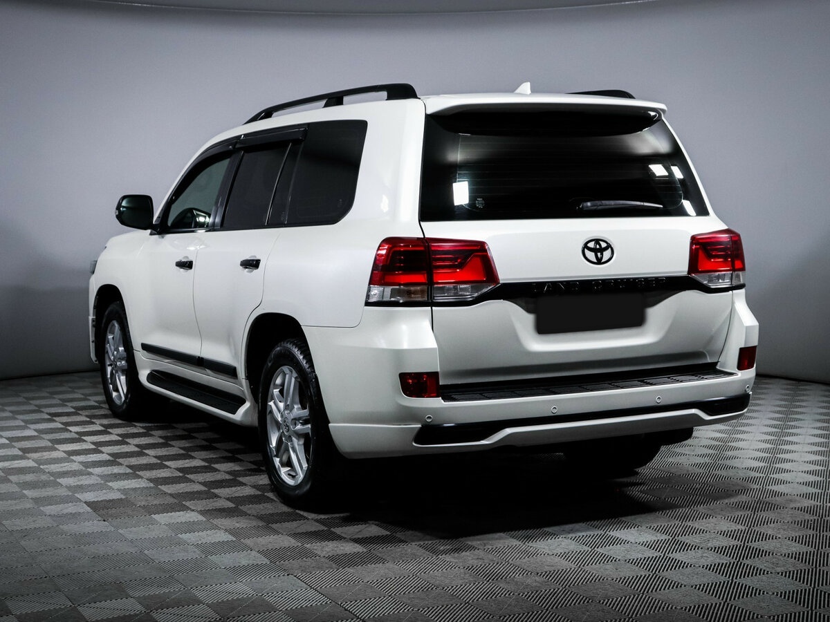 Toyota Land Cruiser с пробегом — 2018 год. Фото: #6