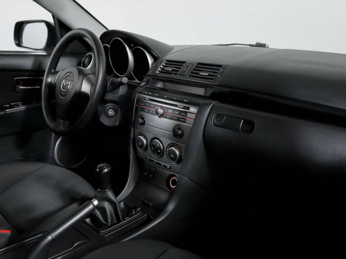 Mazda 3 с пробегом — 2007 год. Фото: #5