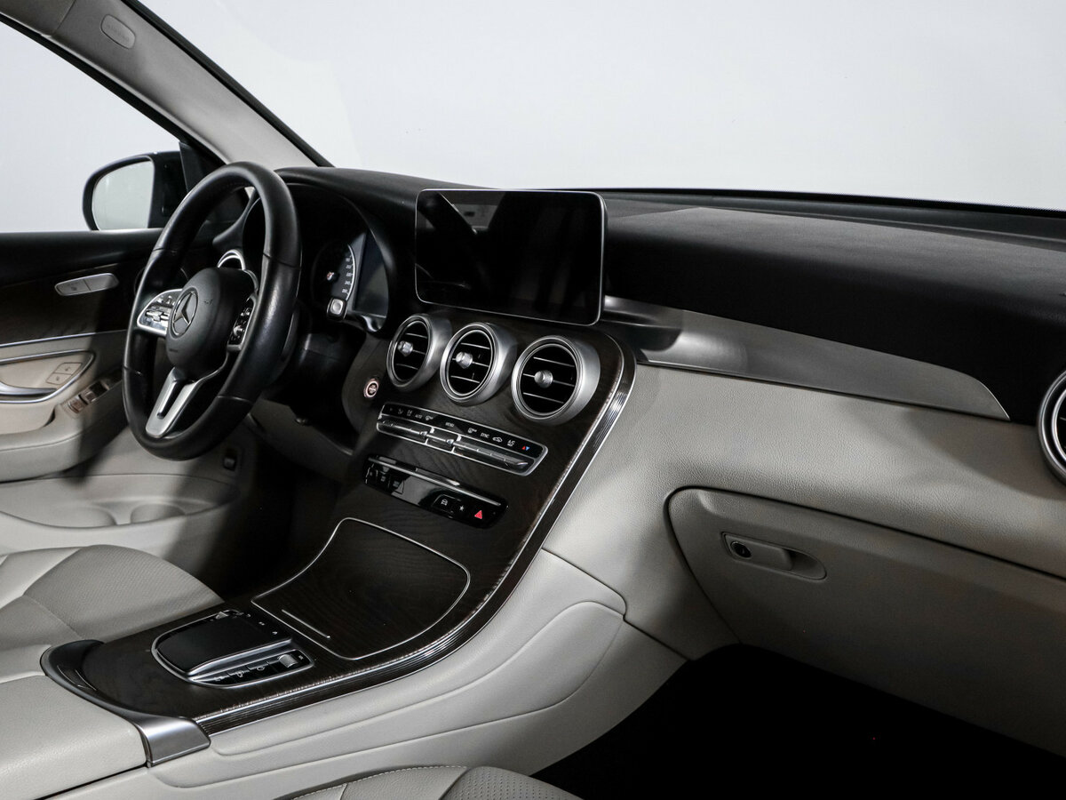 Mercedes-Benz GLC с пробегом — 2021 год. Фото: #6