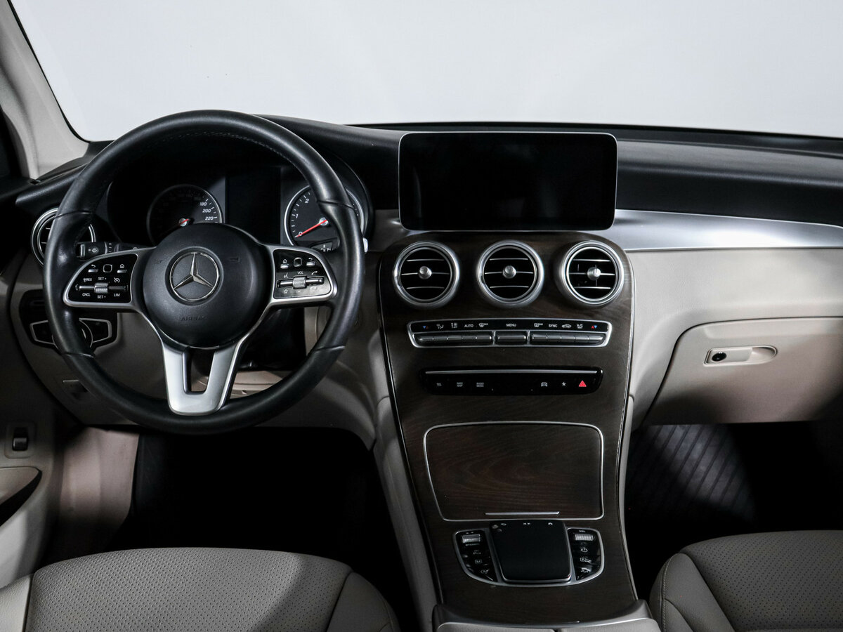 Mercedes-Benz GLC с пробегом — 2021 год. Фото: #9