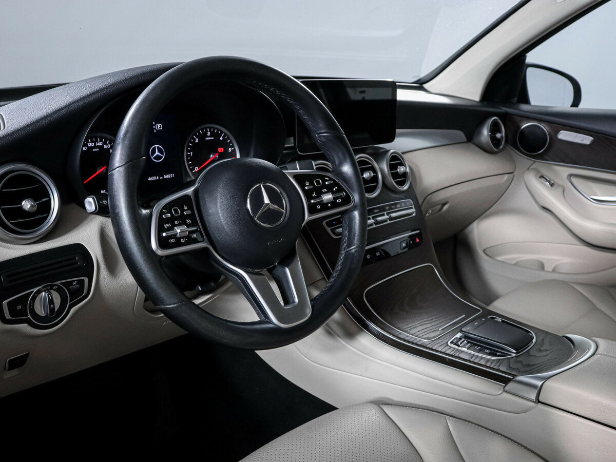 Mercedes-Benz GLC с пробегом — 2021 год. Фото: #10