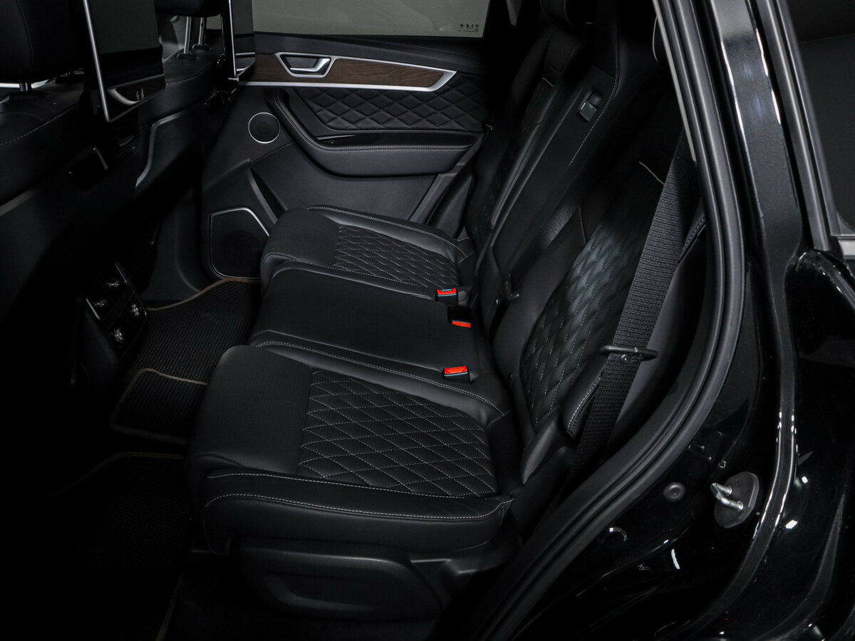 Hongqi HS7 с пробегом — 2023 год. Фото: #9