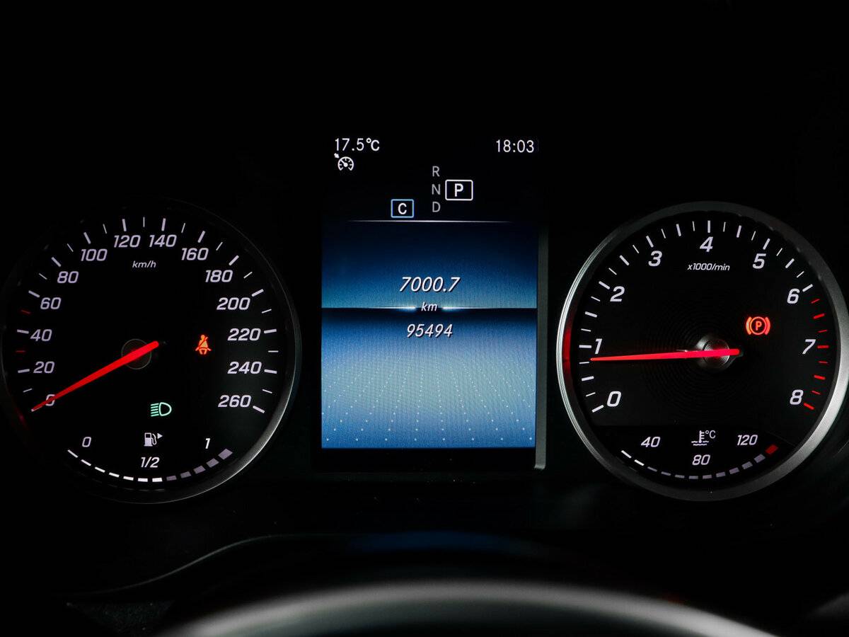 Mercedes-Benz GLC с пробегом — 2021 год. Фото: #8