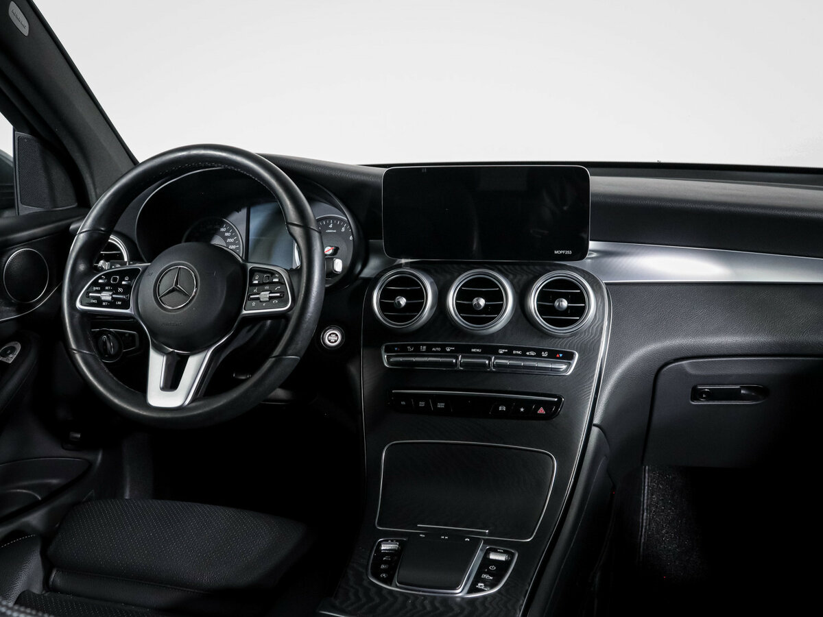 Mercedes-Benz GLC с пробегом — 2021 год. Фото: #9