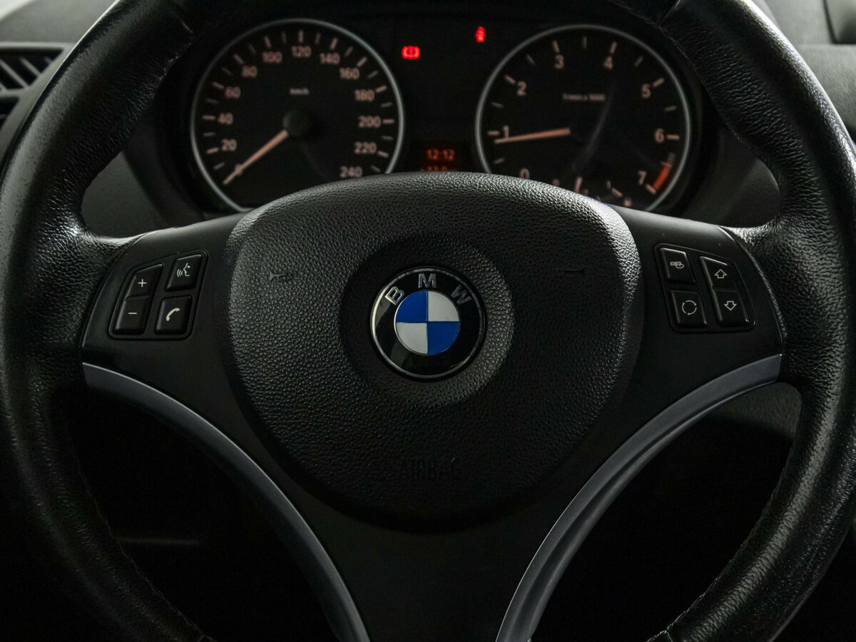 BMW 1 серии с пробегом — 2008 год. Фото: #7