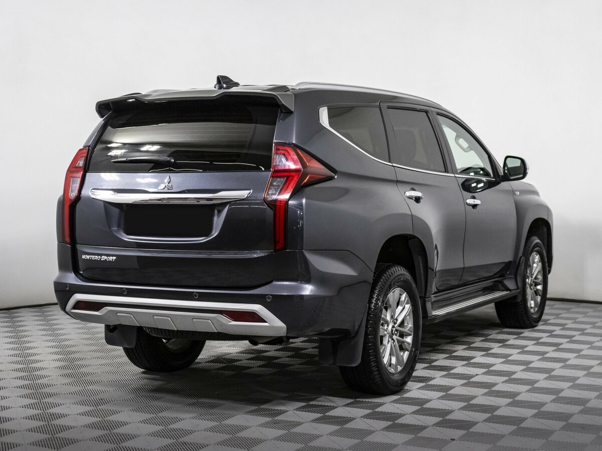 Mitsubishi Montero Sport с пробегом — 2022 год. Фото: #3