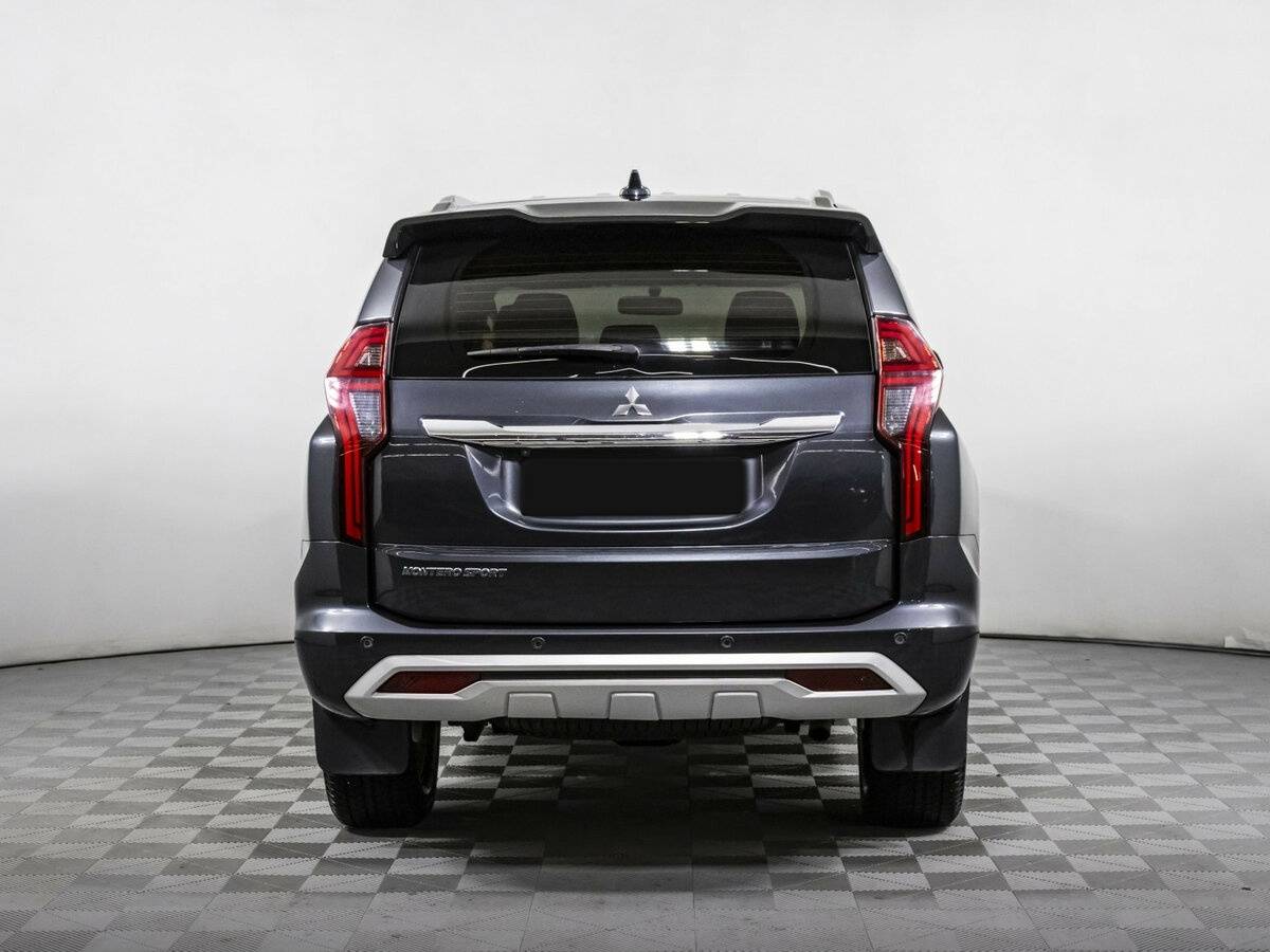 Mitsubishi Montero Sport с пробегом — 2022 год. Фото: #4