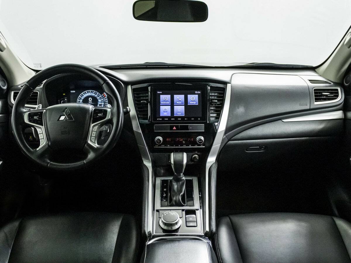 Mitsubishi Montero Sport с пробегом — 2022 год. Фото: #12