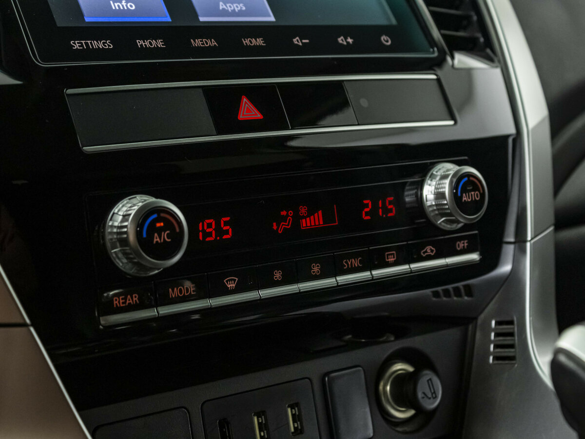 Mitsubishi Montero Sport с пробегом — 2022 год. Фото: #13