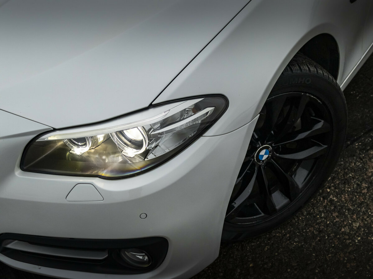 BMW 5 серии с пробегом — 2015 год. Фото: #1