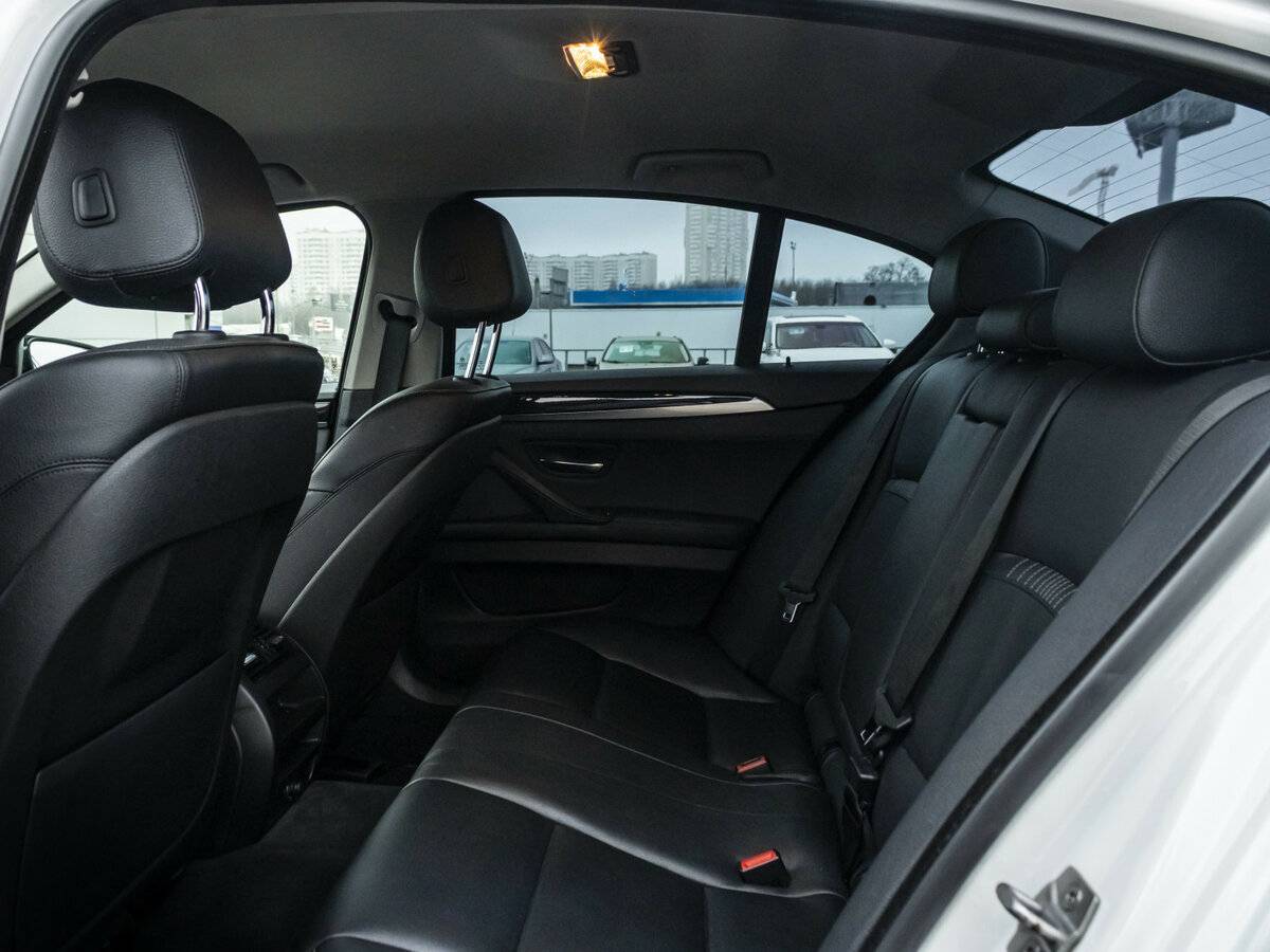 BMW 5 серии с пробегом — 2015 год. Фото: #13