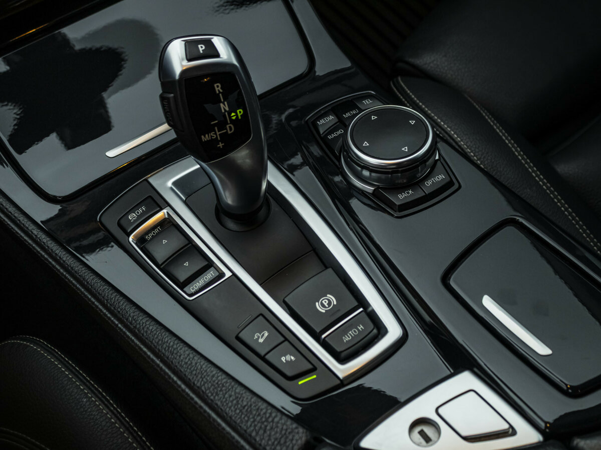 BMW 5 серии с пробегом — 2015 год. Фото: #16