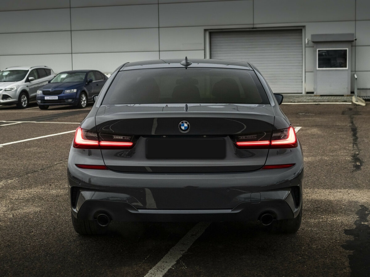 BMW 3 серии с пробегом — 2019 год. Фото: #6