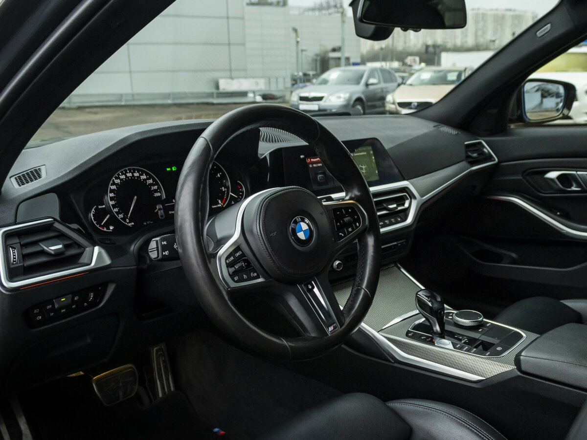 BMW 3 серии с пробегом — 2019 год. Фото: #10