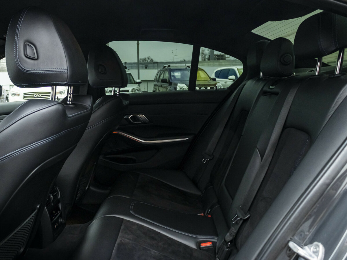 BMW 3 серии с пробегом — 2019 год. Фото: #13