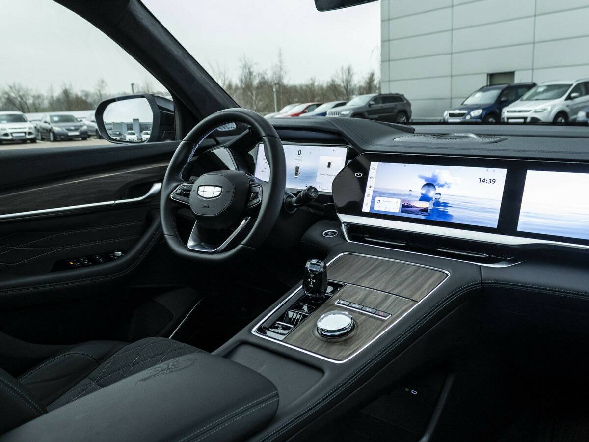 Geely Monjaro с пробегом — 2025 год. Фото: #8