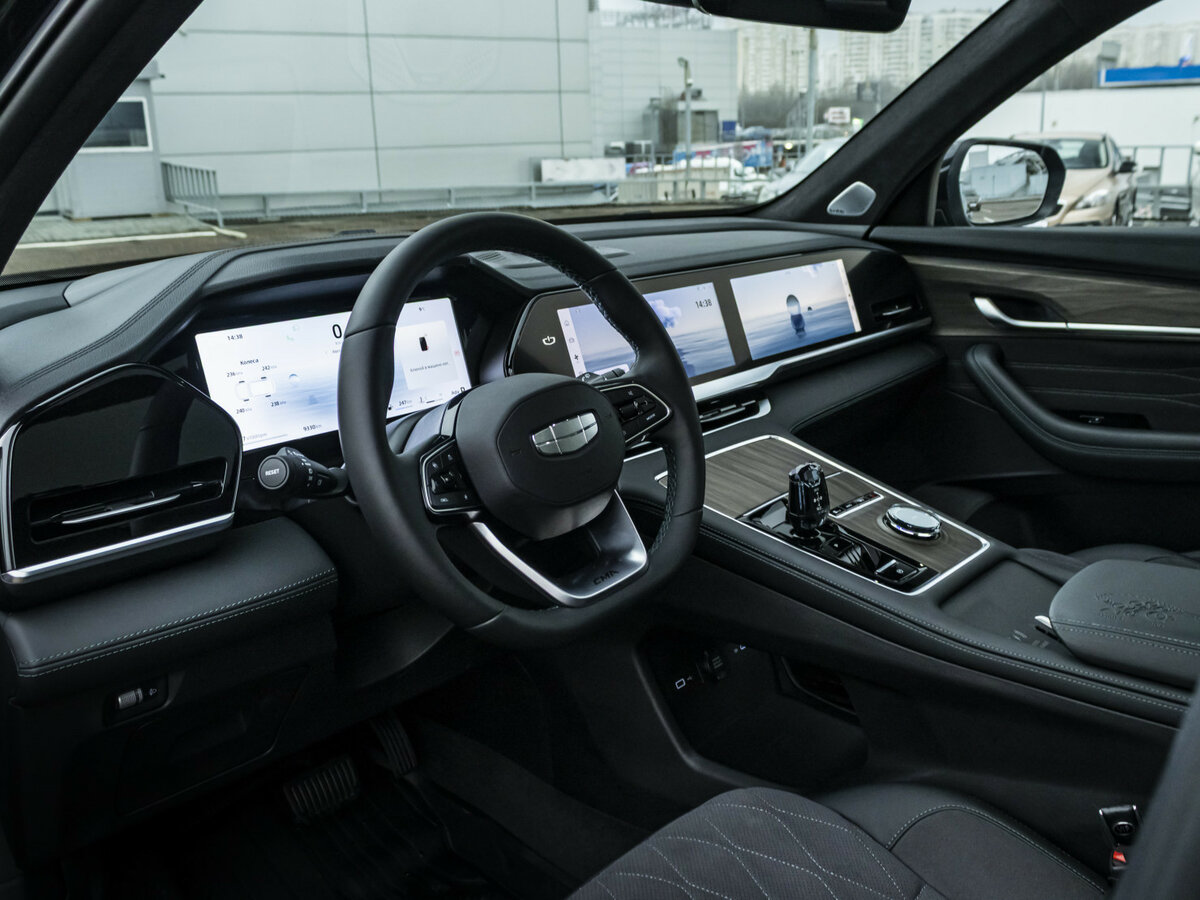 Geely Monjaro с пробегом — 2025 год. Фото: #9