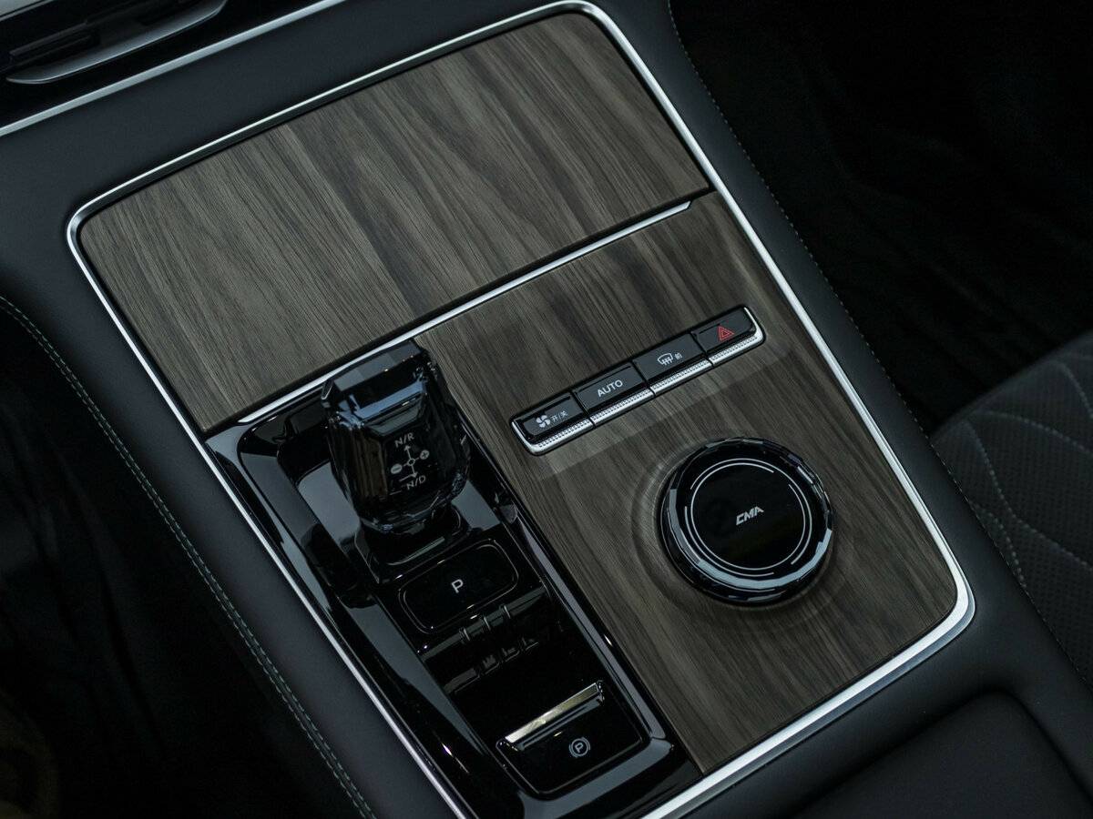 Geely Monjaro с пробегом — 2025 год. Фото: #17