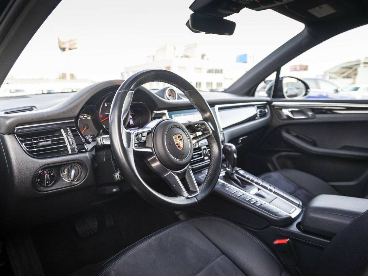 Porsche Macan с пробегом — 2021 год. Фото: #10