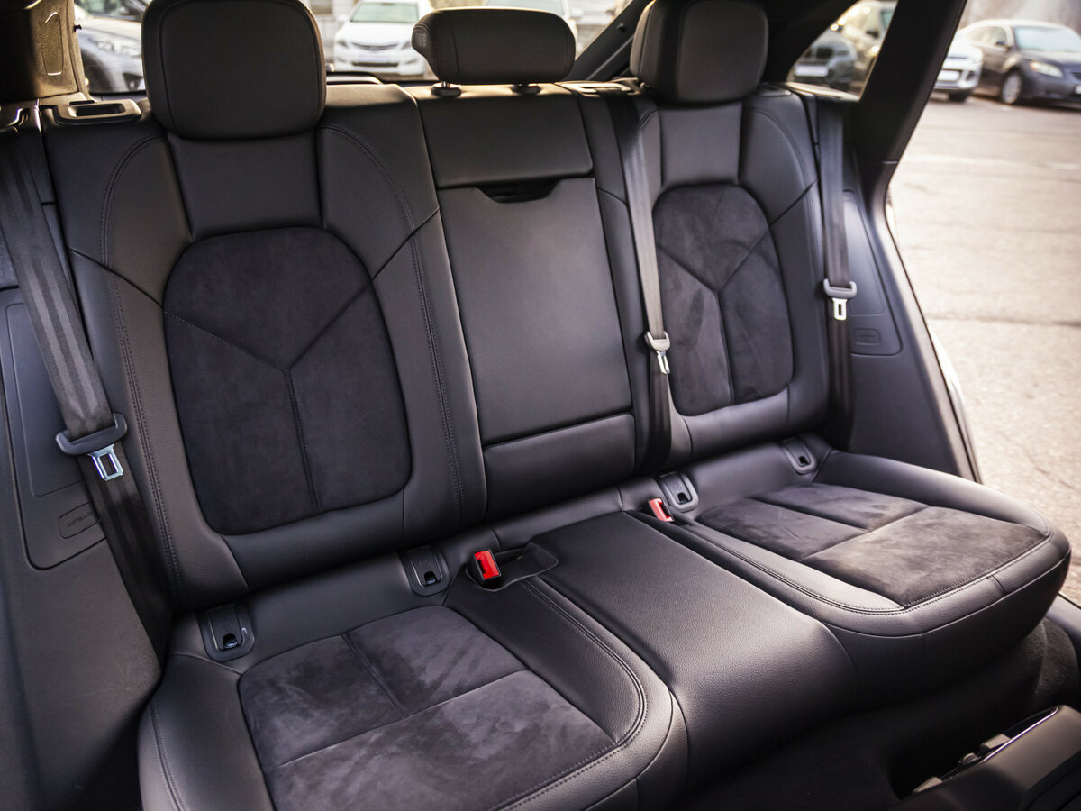 Porsche Macan с пробегом — 2021 год. Фото: #15