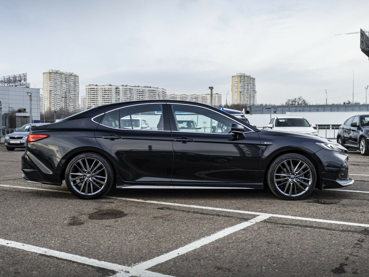 Toyota Camry с пробегом — 2024 год. Фото: #3