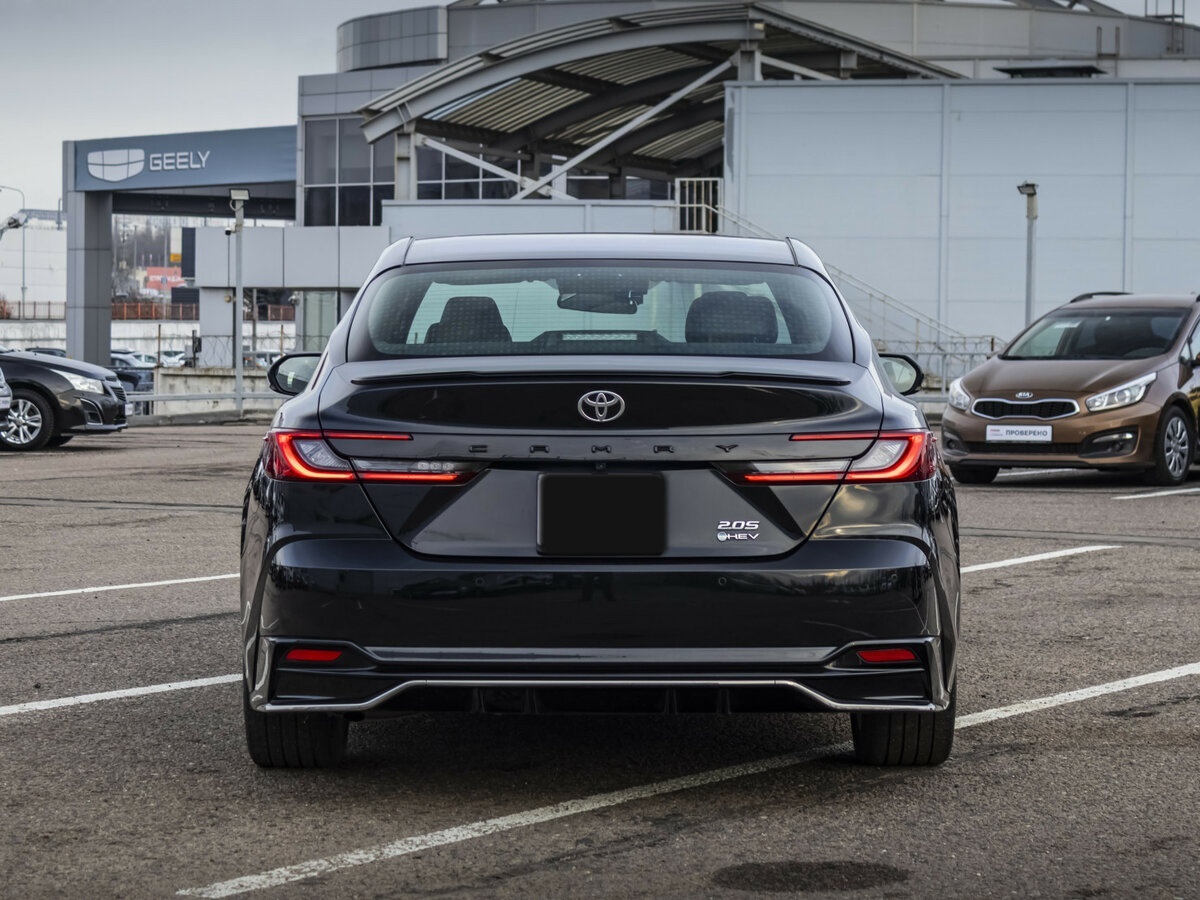 Toyota Camry с пробегом — 2024 год. Фото: #5