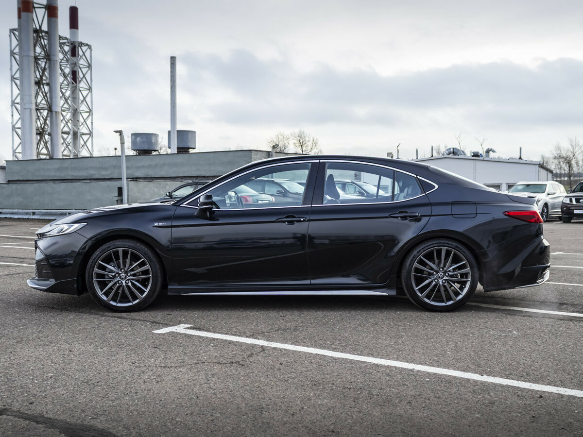 Toyota Camry с пробегом — 2024 год. Фото: #7