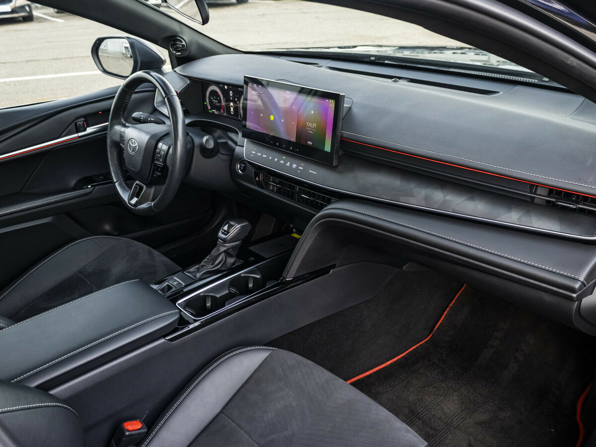 Toyota Camry с пробегом — 2024 год. Фото: #8