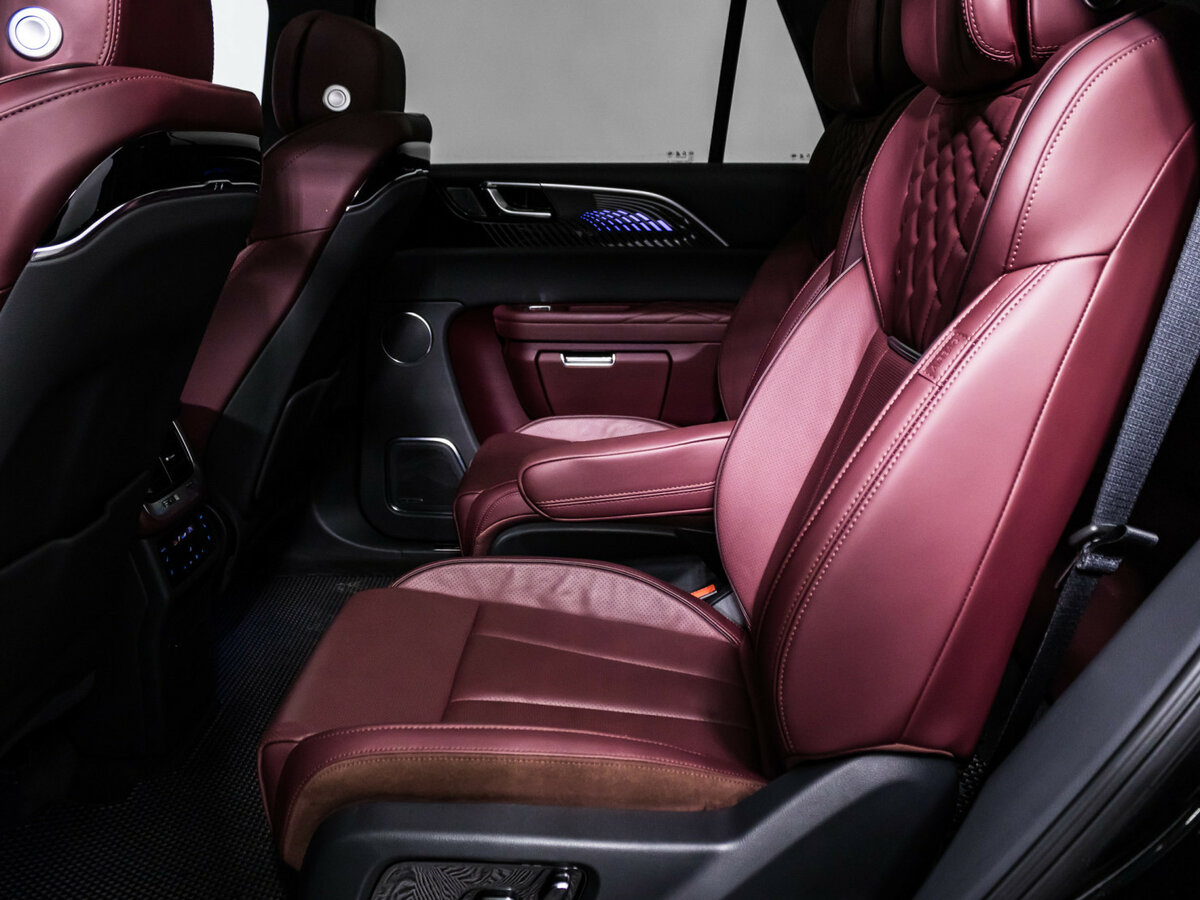 Hongqi E-HS9 с пробегом — 2021 год. Фото: #10