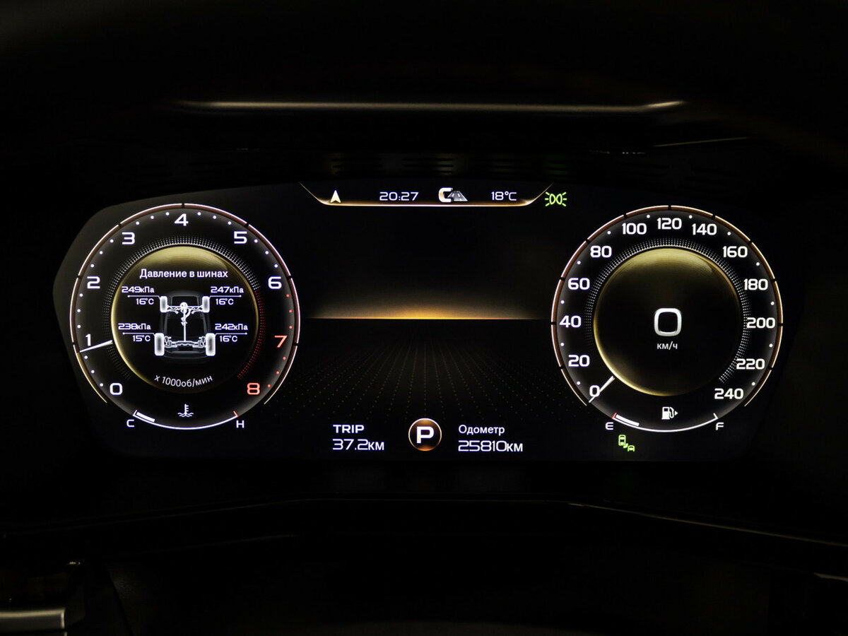 Geely Tugella с пробегом — 2024 год. Фото: #9