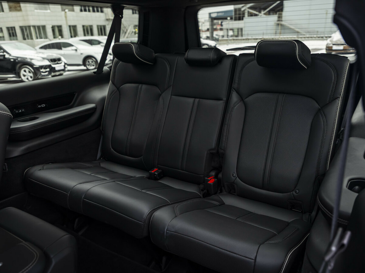 Jeep Wagoneer с пробегом — 2024 год. Фото: #16