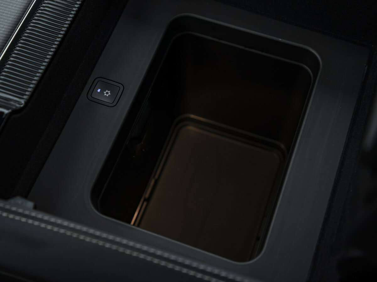 Jeep Wagoneer с пробегом — 2024 год. Фото: #22