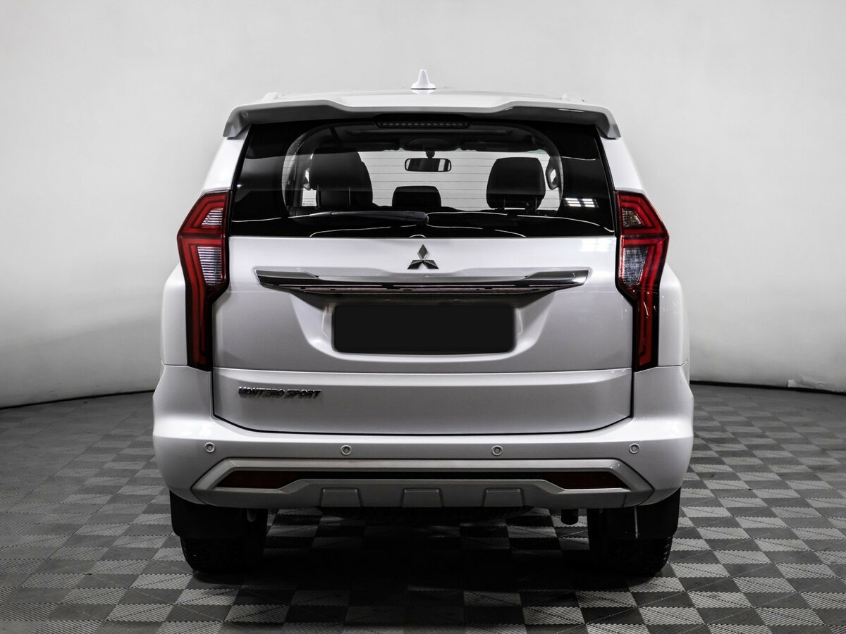 Mitsubishi Montero Sport с пробегом — 2021 год. Фото: #4