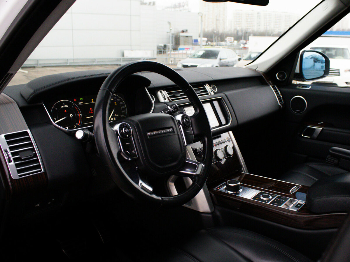 Land Rover Range Rover с пробегом — 2014 год. Фото: #11