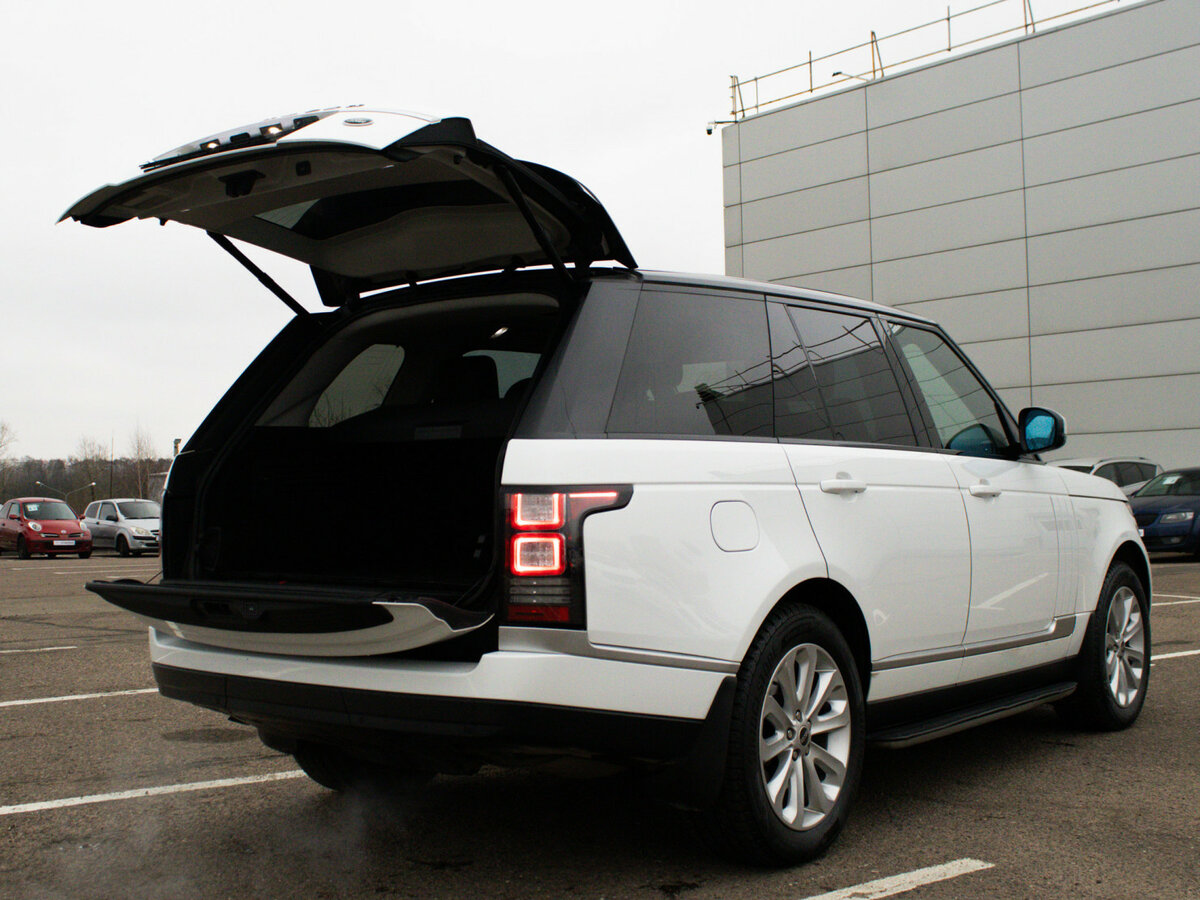 Land Rover Range Rover с пробегом — 2014 год. Фото: #16