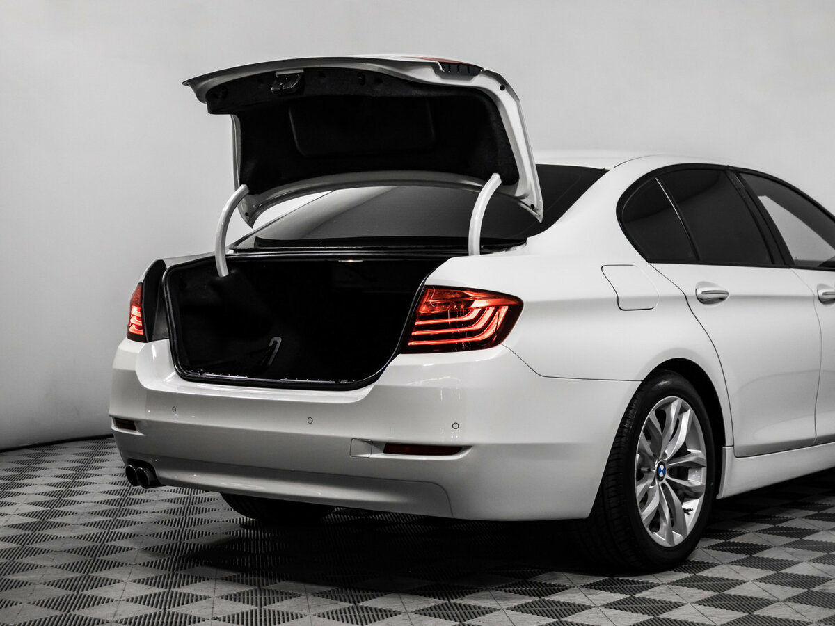 BMW 5 серии с пробегом — 2015 год. Фото: #13