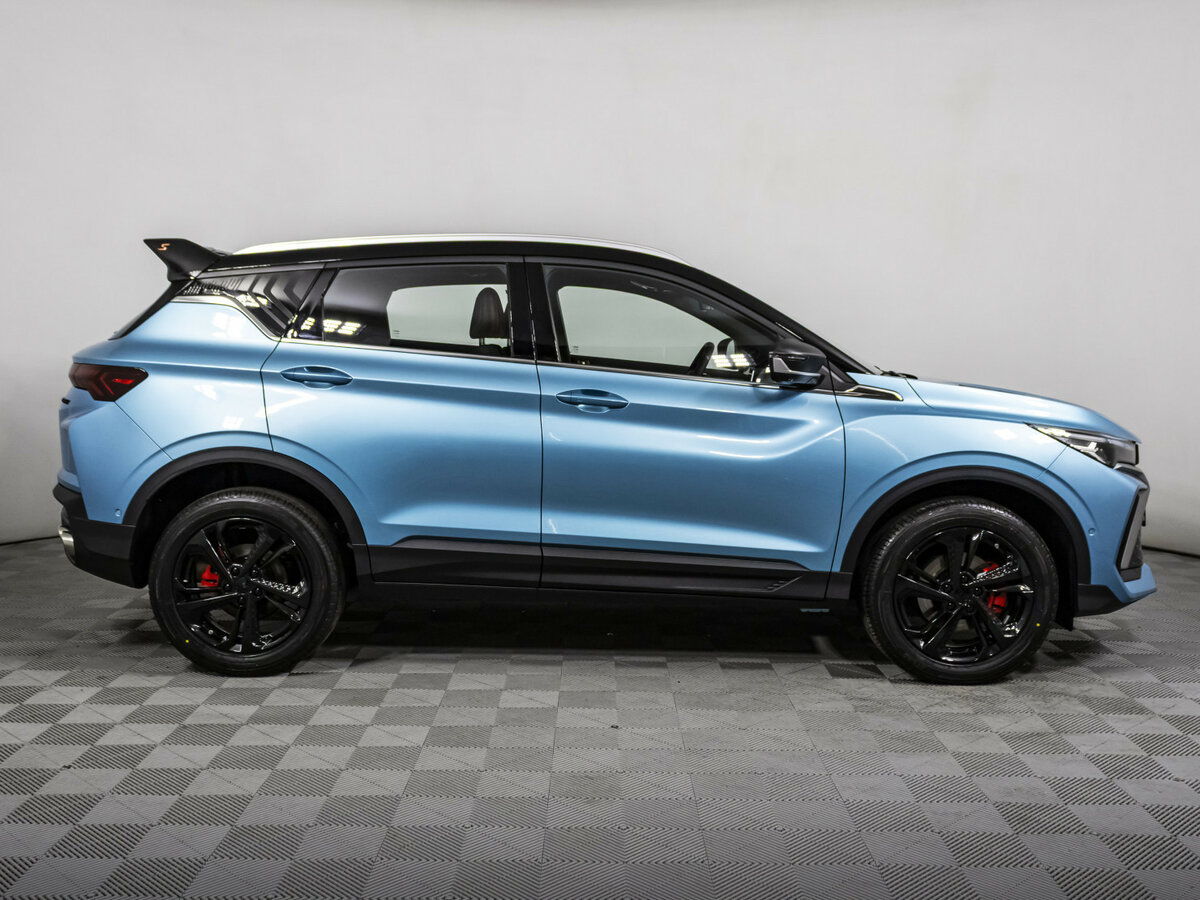 Geely Coolray с пробегом — 2024 год. Фото: #4