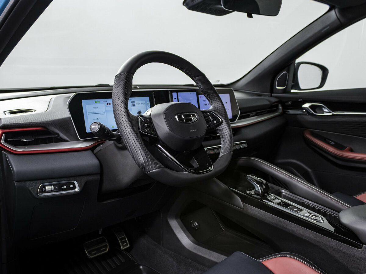 Geely Coolray с пробегом — 2024 год. Фото: #11