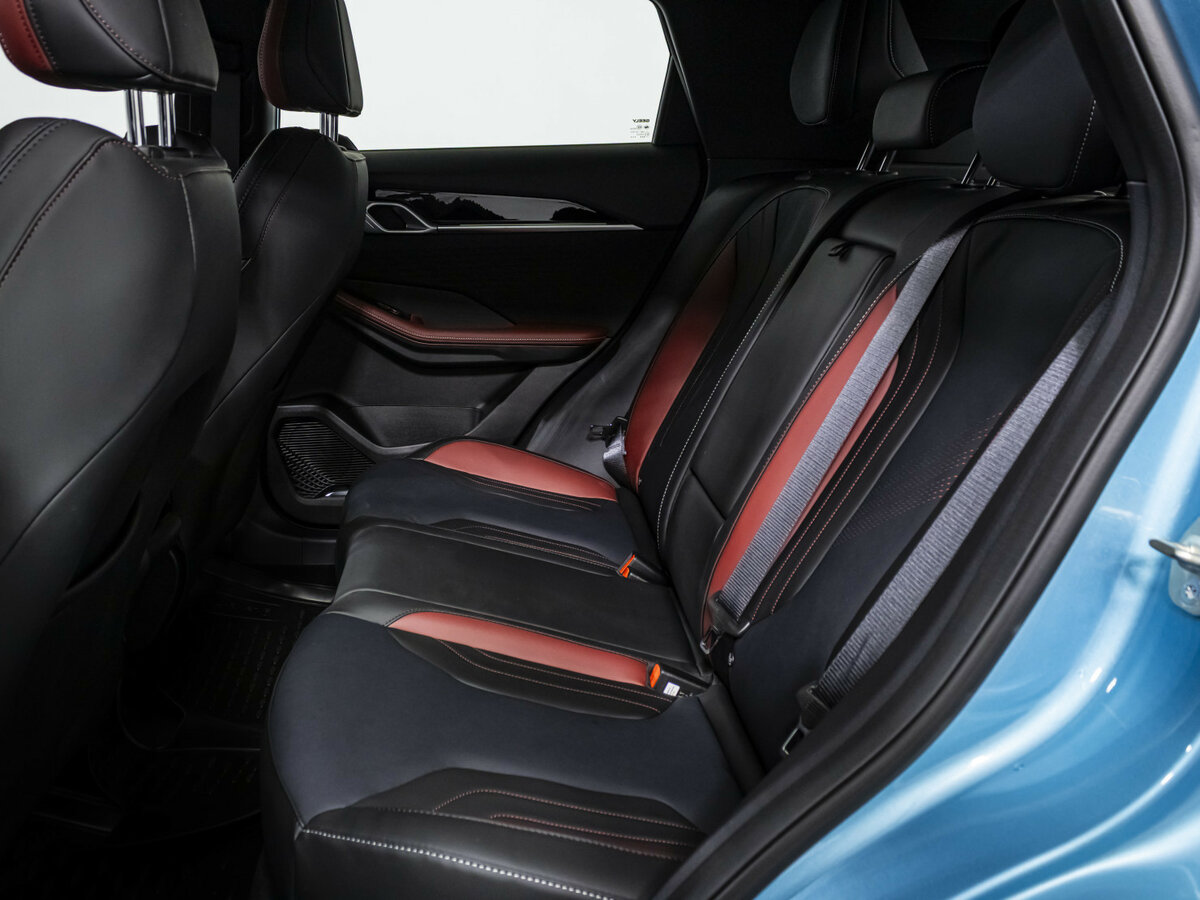 Geely Coolray с пробегом — 2024 год. Фото: #14